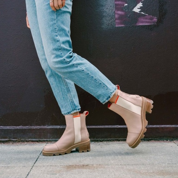 Sorel Women's Joan Now Chelsea Boots US7 Honest Beige, Gum 2 (orange) $190 - Picture 13 of 13